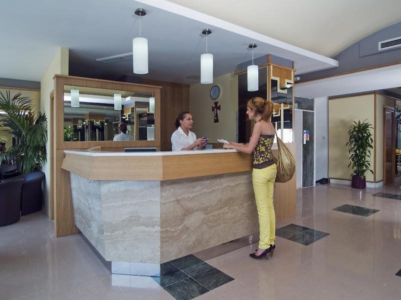 Coral Hotel Σεντ Πόλς Μπέι Εξωτερικό φωτογραφία