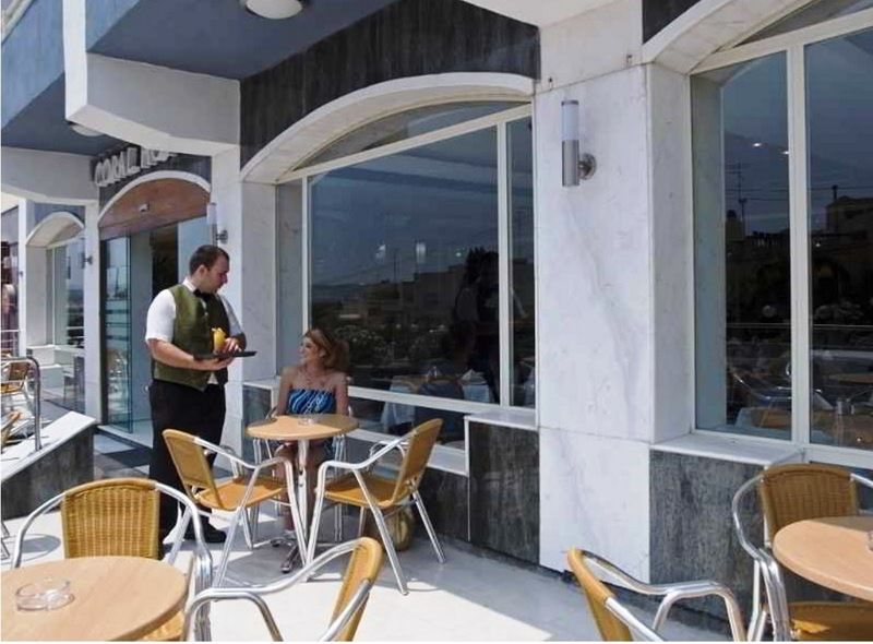 Coral Hotel Σεντ Πόλς Μπέι Εστιατόριο φωτογραφία