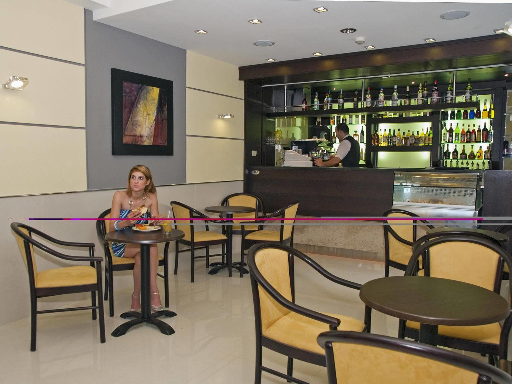 Coral Hotel Σεντ Πόλς Μπέι Εξωτερικό φωτογραφία